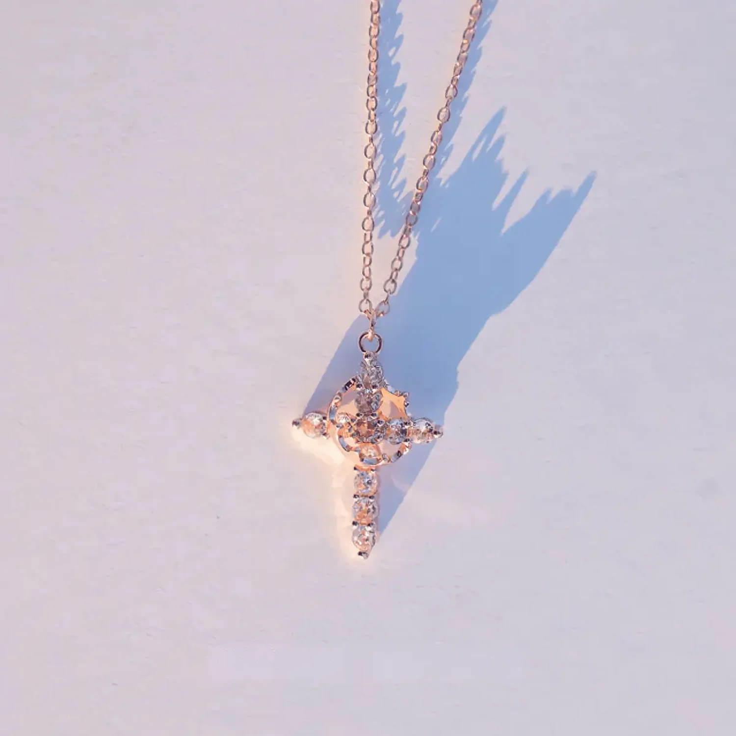 Collar de cruz con corona de fe - Image 3