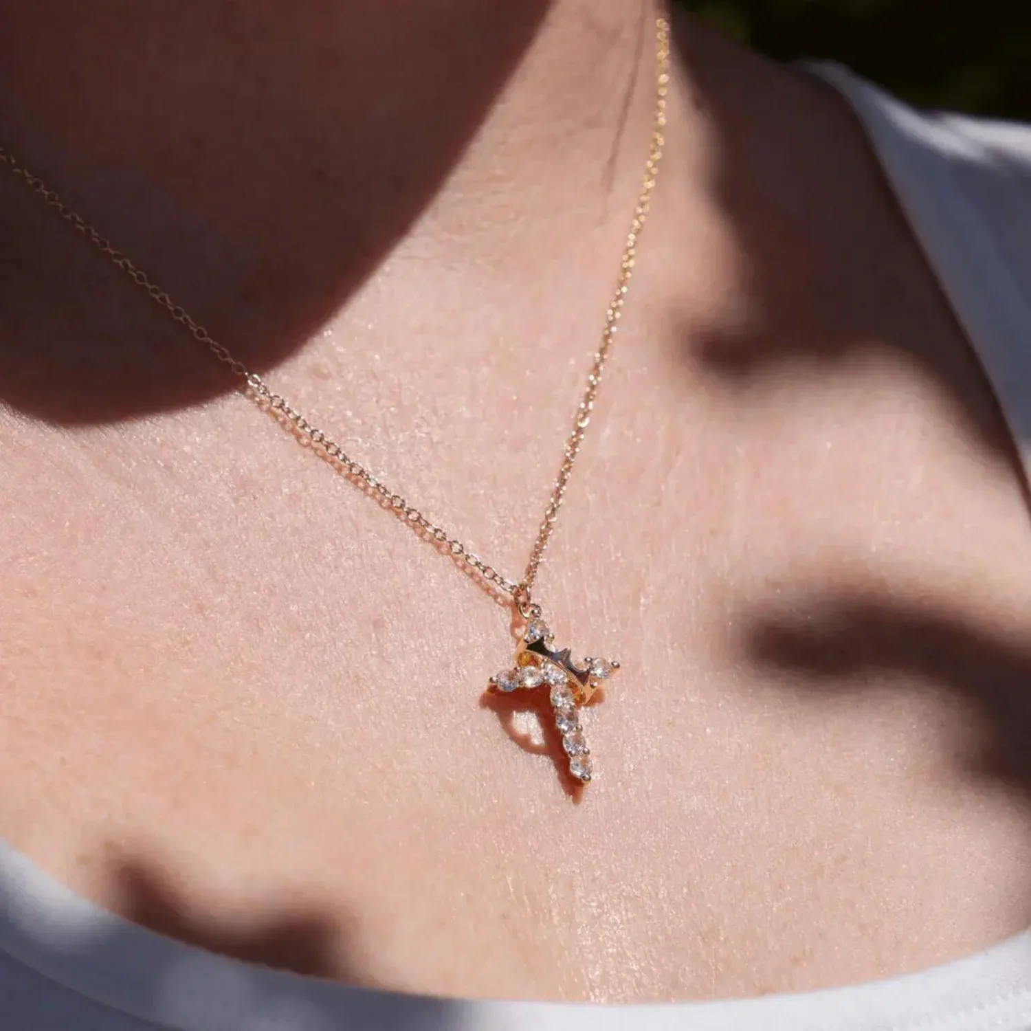 Collar de cruz con corona de fe - Image 5