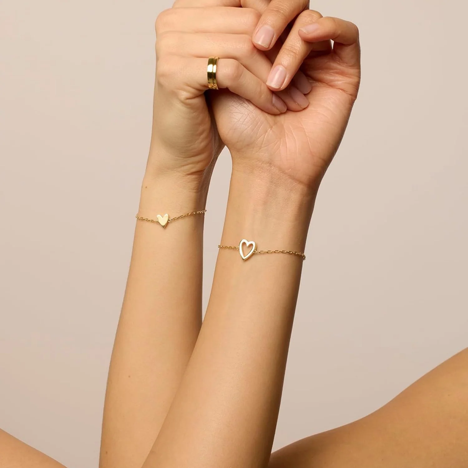 Set de pulseras de corazones compartidos - Image 2